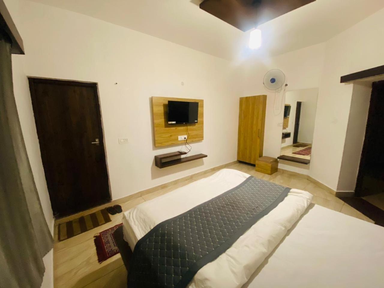 New Rc Villa 아부 산 외부 사진